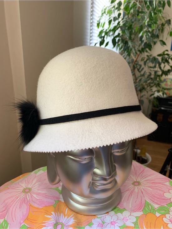 Galliano Sorbatti Accessories - 🍦Vintage Bucket Hat Cloche Galliano Sorbatti Made in Italy Real Fur Pom